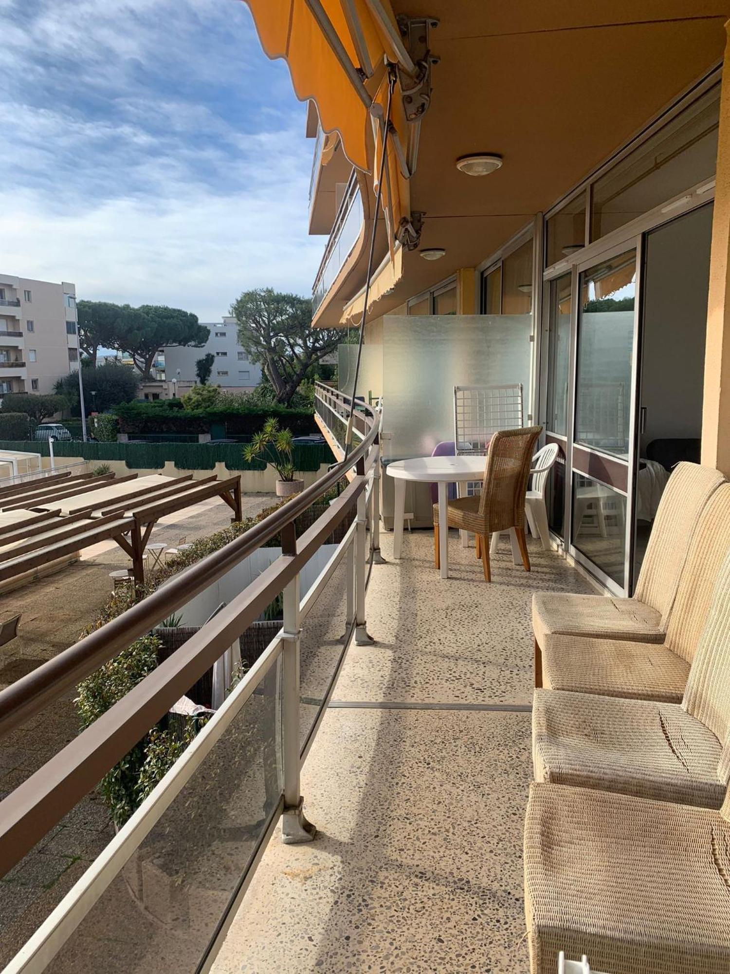 Apartment Heliotel Marine 4* Bord De Mer Сен-Лоран-дю-Вар Стая снимка