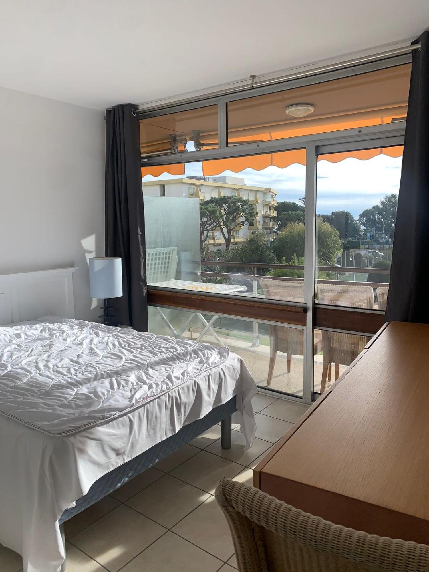 Apartment Heliotel Marine 4* Bord De Mer Сен-Лоран-дю-Вар Стая снимка